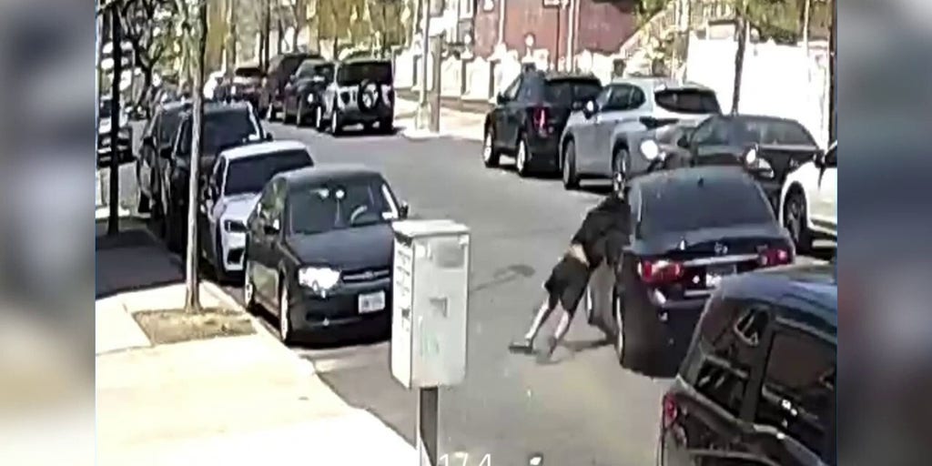 NY man dragged through the Bronx by car thief