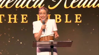 ‘America Reads the Bible’ kicks off in DC as hundreds gather on red carpet for weeklong event | Live Updates from 91���� Digital