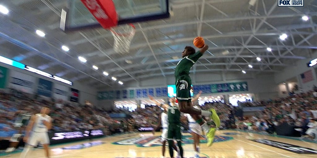 Michigan State's Coen Carr throws down vicious fast-break dunk vs. North Carolina