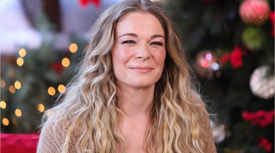 Entertainment Headline Video 11/27