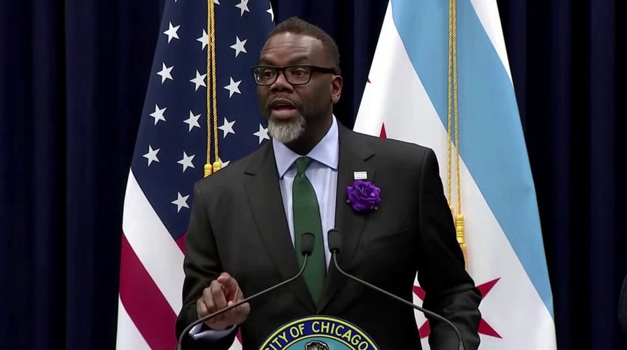 Chicago's Brandon Johnson touts city being 'open' and 'accommodating' to illegal immigrants
