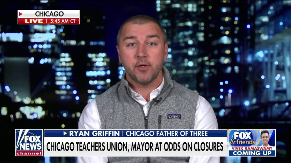 Chicago parents blast teachers union’s ‘power play’ ahead of possible return to remote learning
