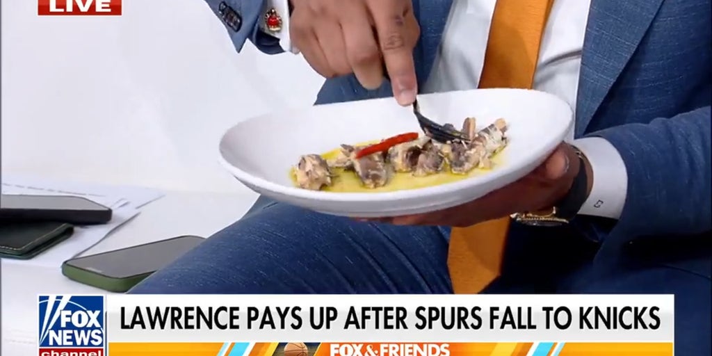 Lawrence Jones eats sardines after Spurs lose NBA Finals bet