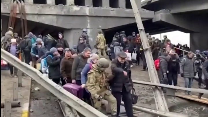 Evacuations halt as Russia violates ceasefire 