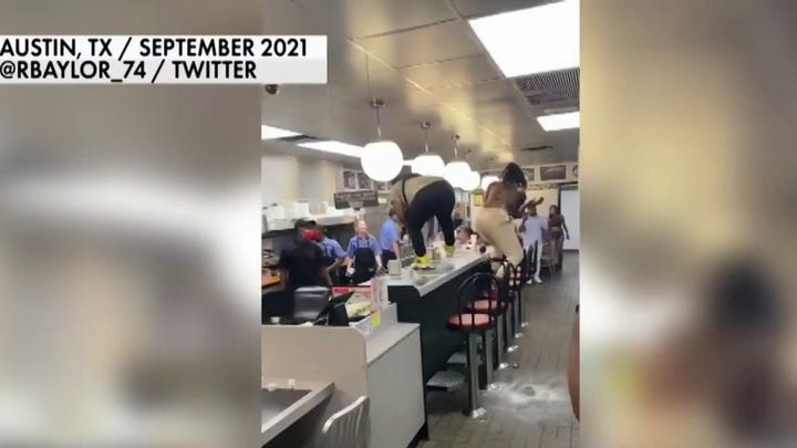 Viral video shows Waffle House employee deflecting chair in fight