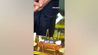 Chef tops $100 'Golden Glizzy' hot dog with caviar