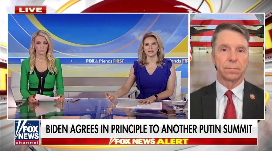 Biden could meet with Putin this week despite US intel indicating Russian military received green light to invade