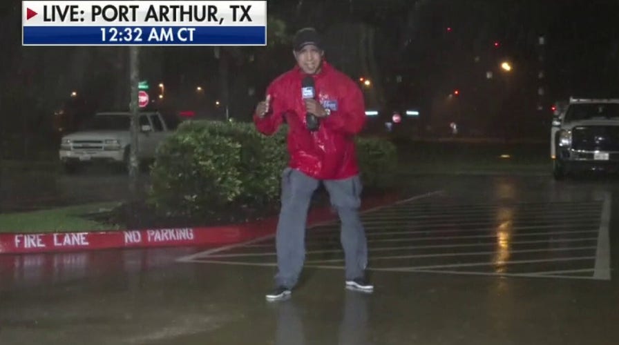 Hurricane Laura's winds whip Port Arthur, Texas