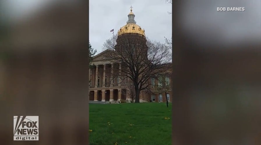 New York man bicycling to all 50 states hits Iowa