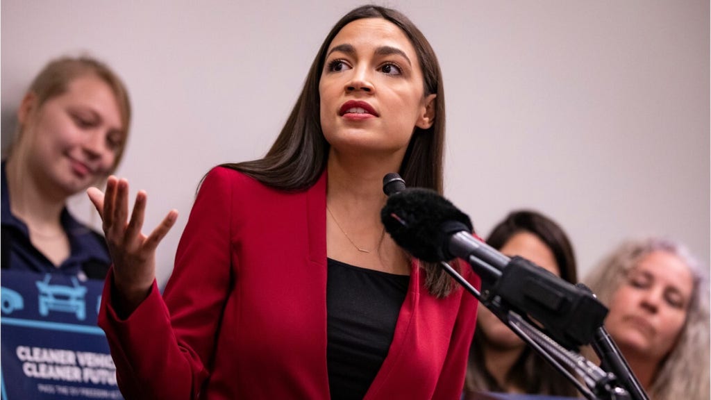 AOC calls on illegal immigrants to fill out 2020 survey