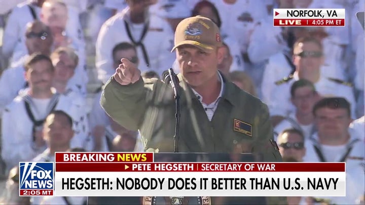 Pete Hegseth rinde homenaje a la Marina durante una celebración repleta de estrellas