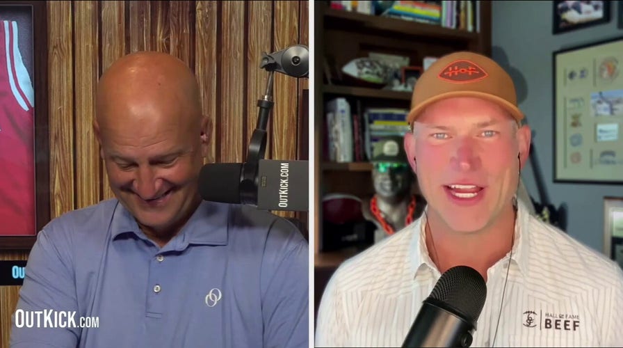 Browns legend Joe Thomas explains Dillon Gabriel's placement over Shedeur Sanders on the depth chart