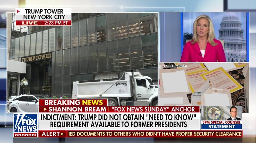 Trump directed aide to hide docs from FBI, attorney, indictment alleges