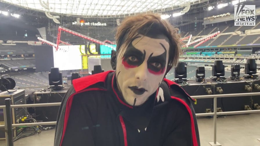 WWE star Danhausen gives update on Mets 'curse'