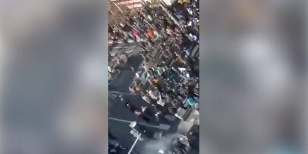 Protesters force security forces to retreat in Tehran