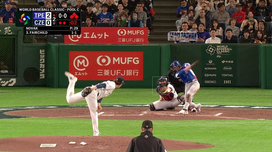 Stuart Fairchild hits GRAND SLAM, giving Chinese Taipei early lead over Czechia