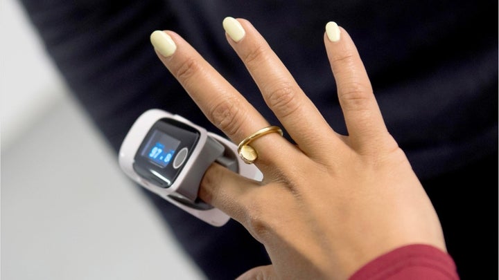 Monitoring for coronavirus: What is an oximeter?
