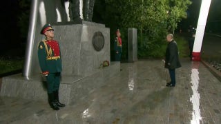 Putin visits World War II memorial honoring Russia-US wartime cooperation ahead of Trump meeting