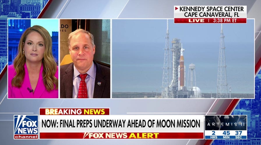  Astronauts hole   for archetypal  lunar travel  successful  decades