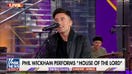 Phil Wickham performs ‘House of the Lord’ on ‘Fox & Friends Weekend’