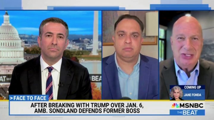 Un ex testigo estrella del impeachment regaña al presentador MSNBC por ser "melodramático" sobre Trump