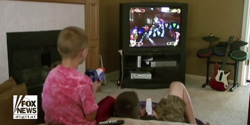 Therapist uses Minecraft and Roblox to connect with kids