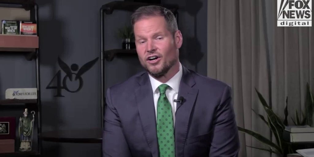 Pro-life leader hails Vatican for Nativity representing babies that weren't aborted