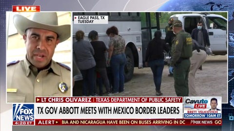 Third bus of migrants sent from Texas to D.C.