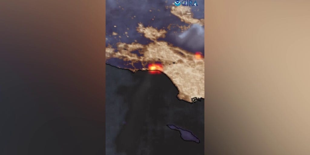 Timelapse of California wildfire from space