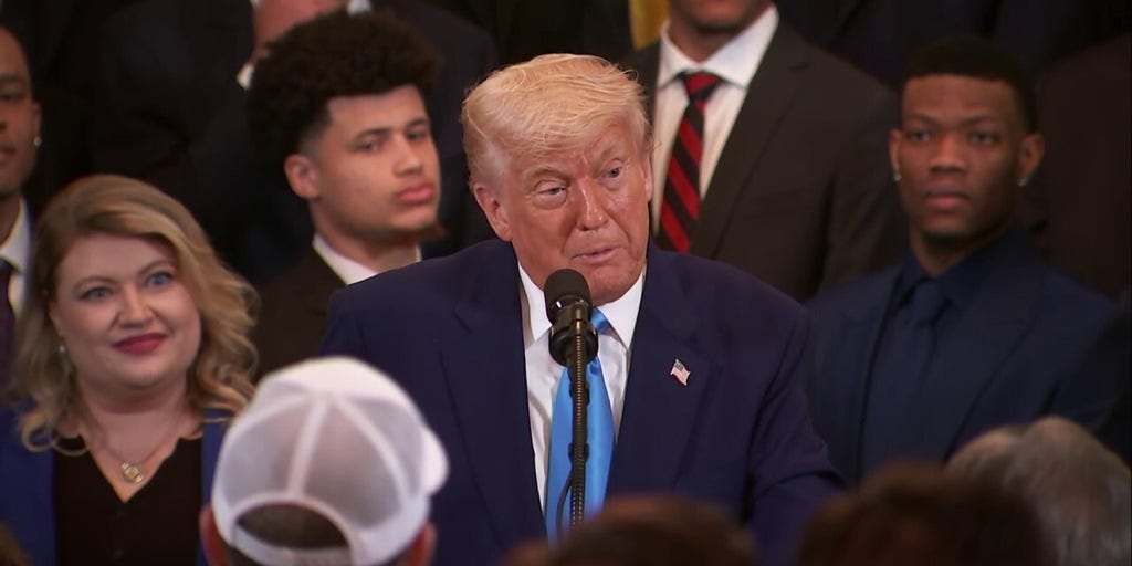 Trump Praises Tim Tebow NFL Success, Mocks New York Jets