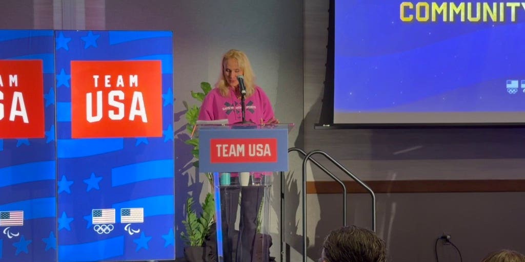US Olympic legend Nancy Hogshead win the Dorothy Franey Langkop Ambassador award