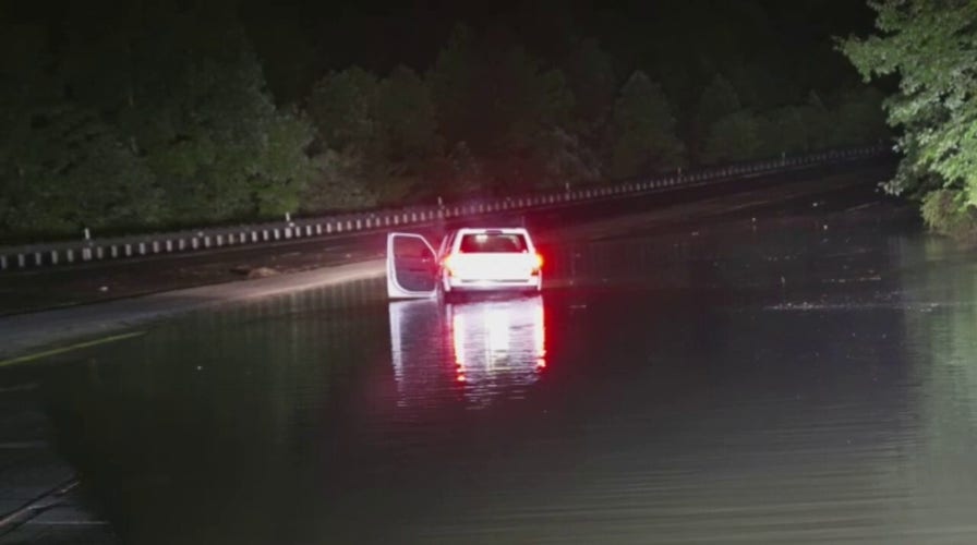 Kentucky flash flood and mudslides in Hazard leave people stranded