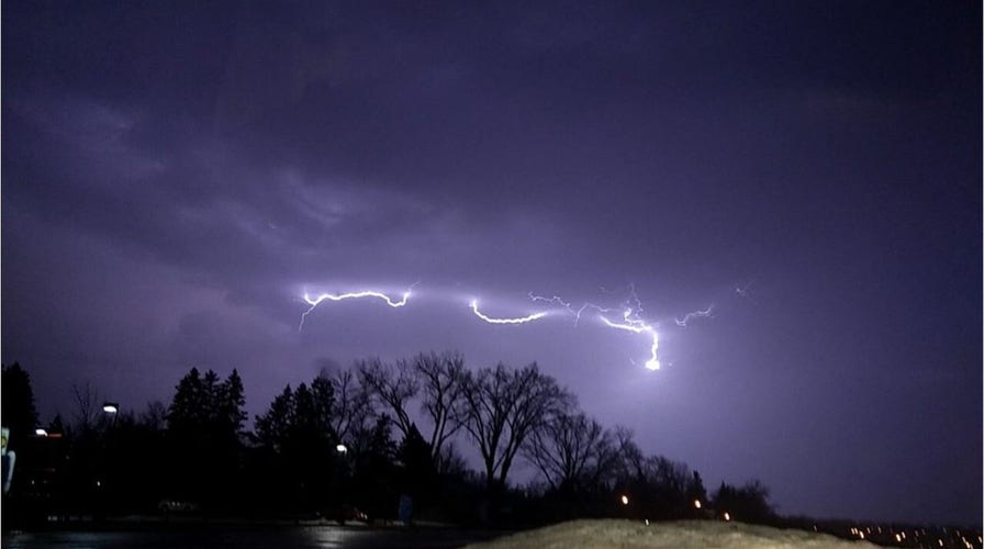 Thundersnow: A winter storm spectacle