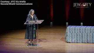 Actress Patricia Heaton honors October 7 documentary at Jewish Media Awards - Fox News