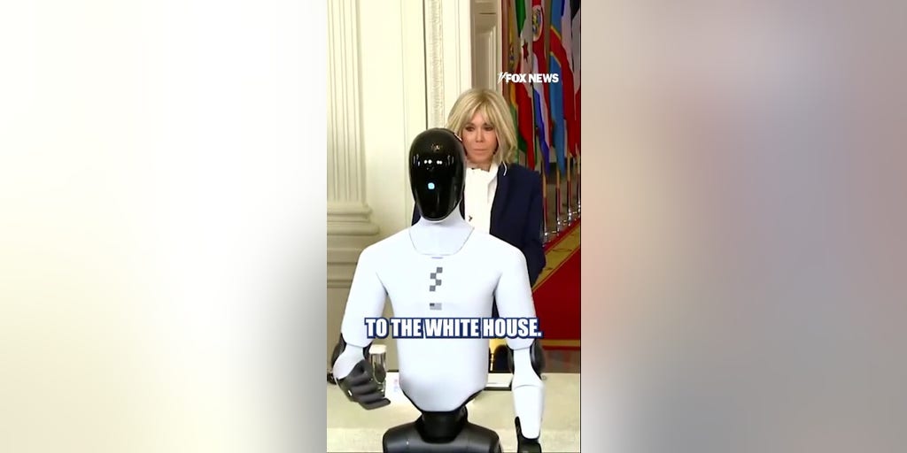 Melania Trump enters tech summit alongside humanoid robot