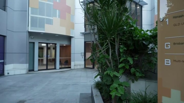 Australian IVF clinic in the spotlight after woman gives birth to another couple's embryo