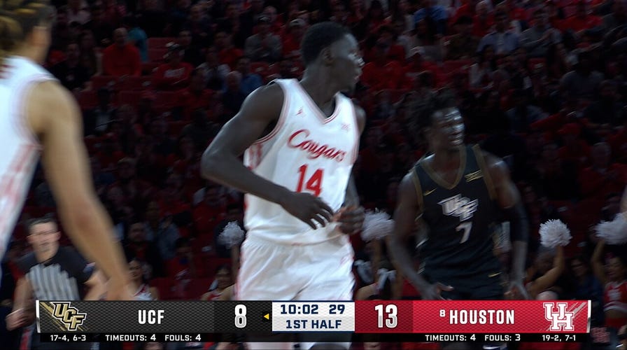 Houstons' Milos Uzan Connects With Kalifa Sakho for Alley-Oop Jam vs. UCF
