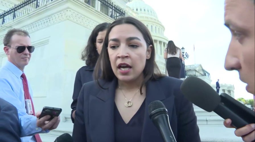 Alexandria Ocasio Cortez sidesteps questions on Graham Platner’s behavioral issues chronicled by former romantic interests 