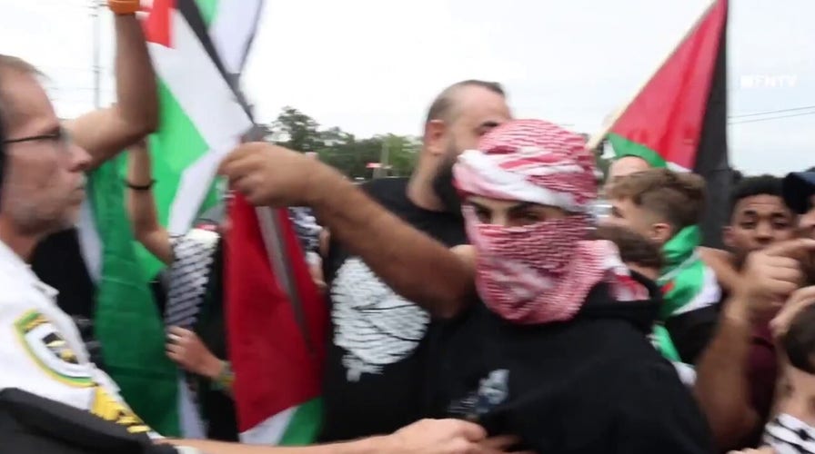 WATCH: Clashes between pro-Israel and Palestinian supporters in Florida