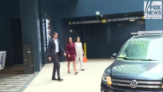 AOC and Mamdani depart DC breakfast as Democratic leaders withhold endorsements