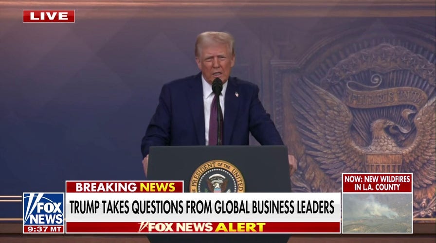 Trump calls on banks to do business with conservatives: 'What you're doing is wrong'