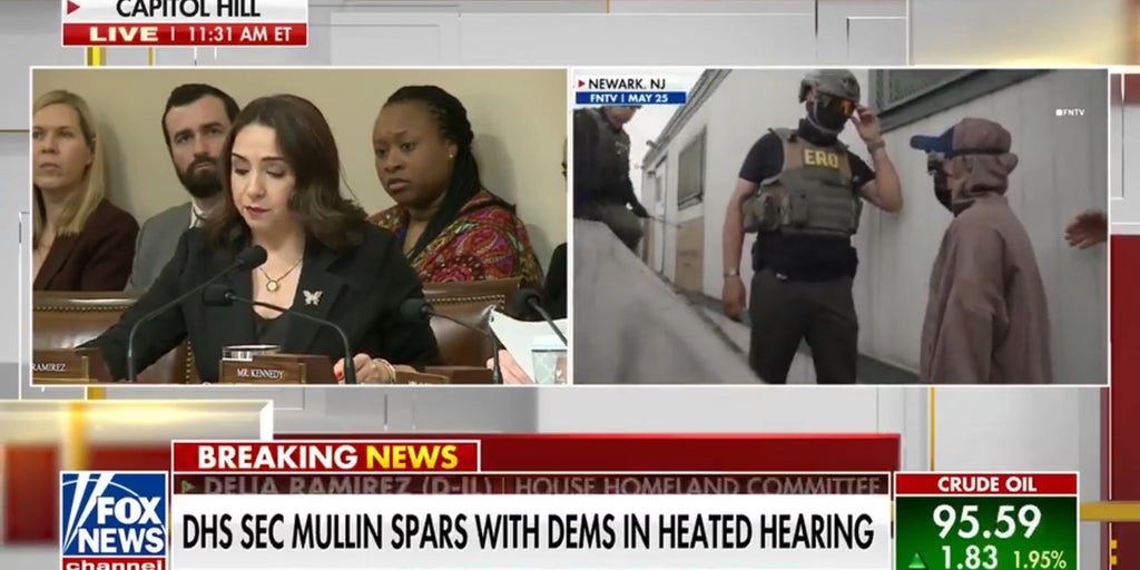 Rep Delia Ramirez calls for abolition of ICE at DHS hearing