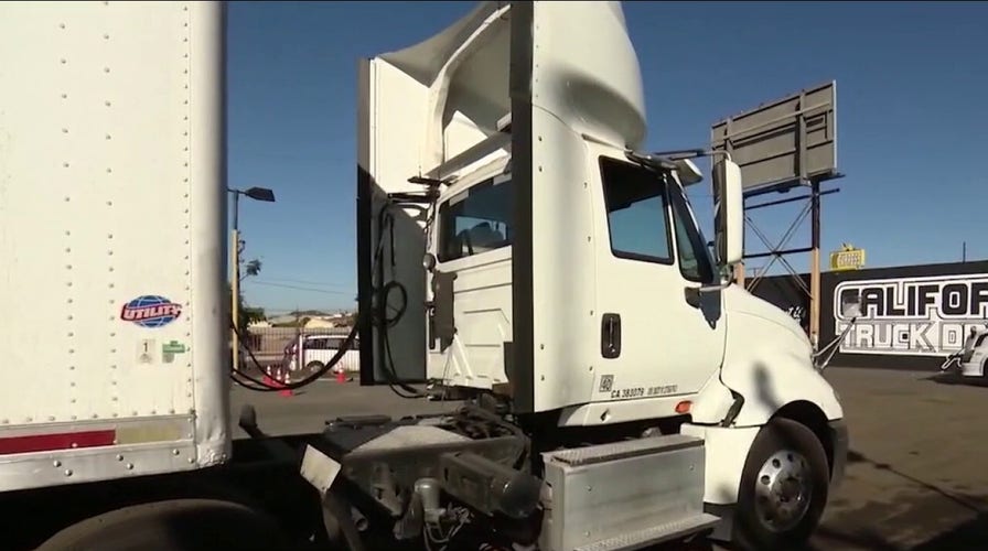 Experts warn supply chain may not be solved in time for holidays