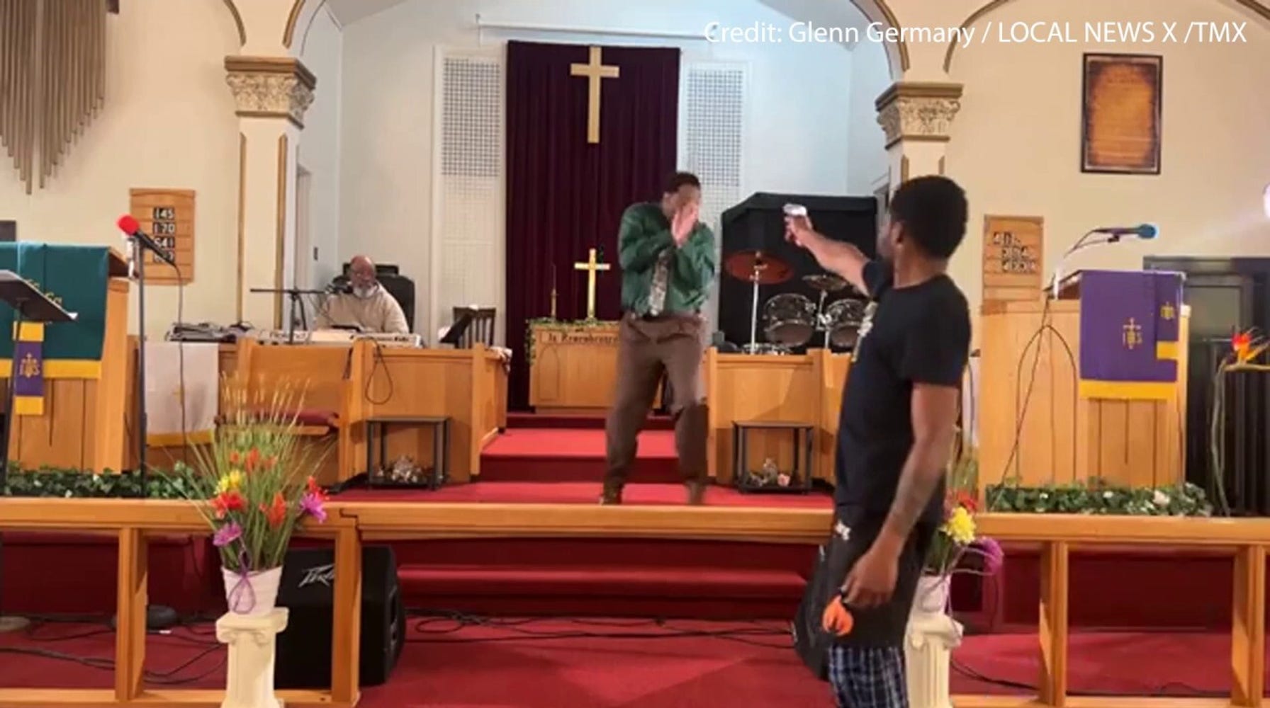 Gunman Interrupts Church Service, Aims at Pastor