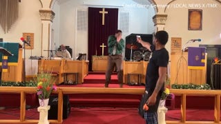 Pennsylvania man aims gun at pastor during Sunday sermon - Fox News