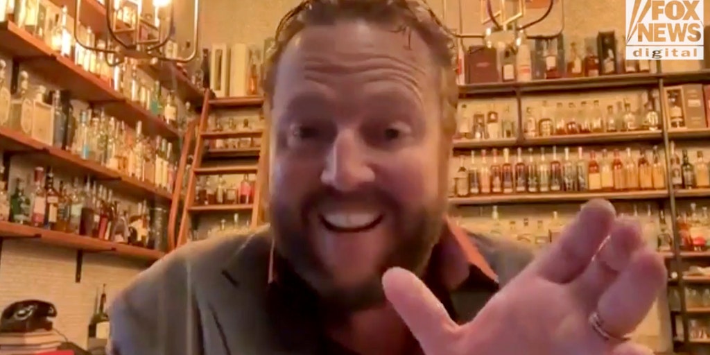 Restaurant owner says tip screens are turning coffee runs into 'awkward' moments