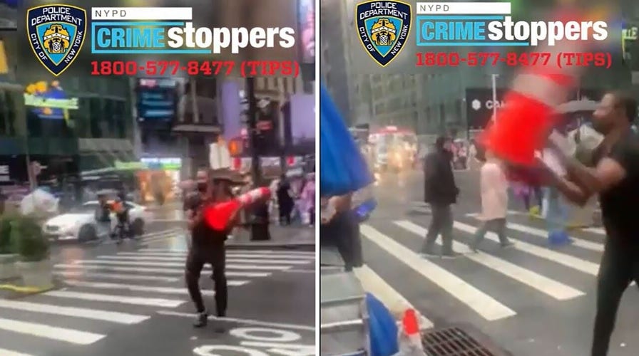 Man attacks New York City food vendor with traffic cones, milk crate, police say