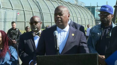 Newark mayor disagrees with New Jersey State Police tactics used at Delaney Hall