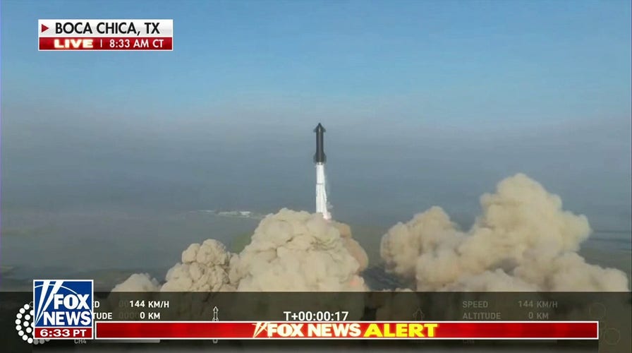 SpaceX launches world's largest rocket
