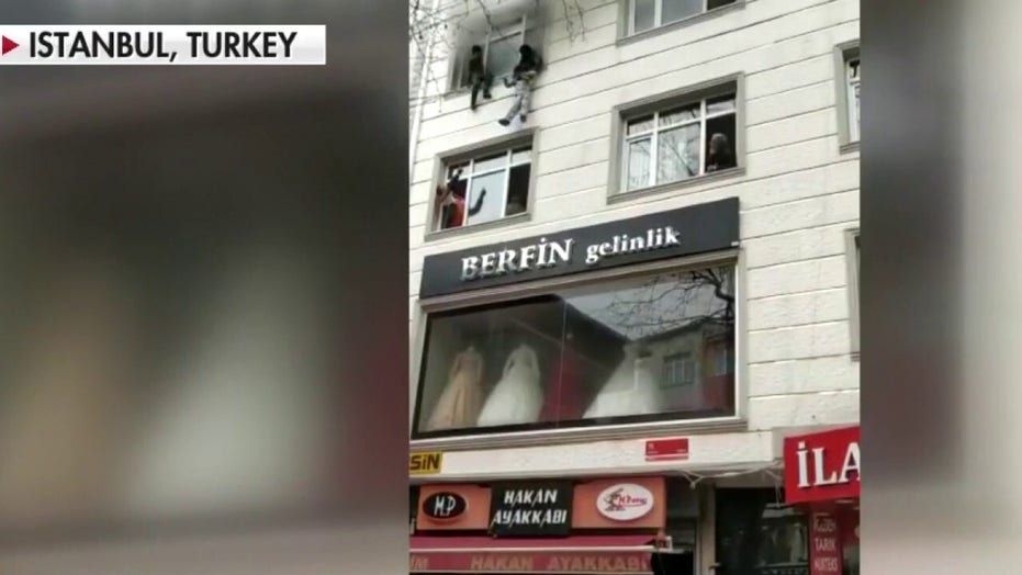 mother in istanbul throws 4 children